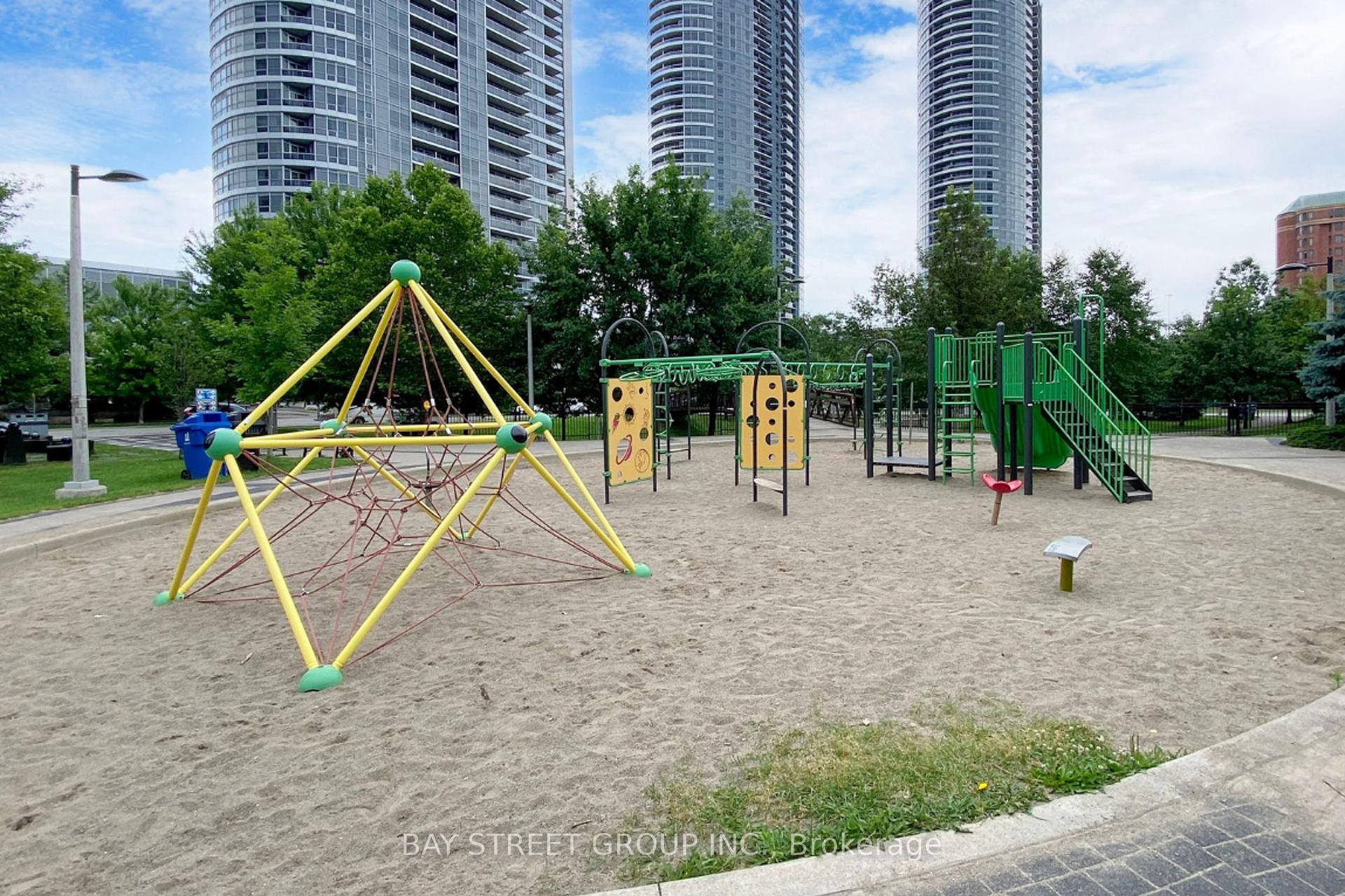 Photo 46 of Unit 1908, 151 Village Green Square, Scarborough, Agincourt South-Malvern West — HOMEH