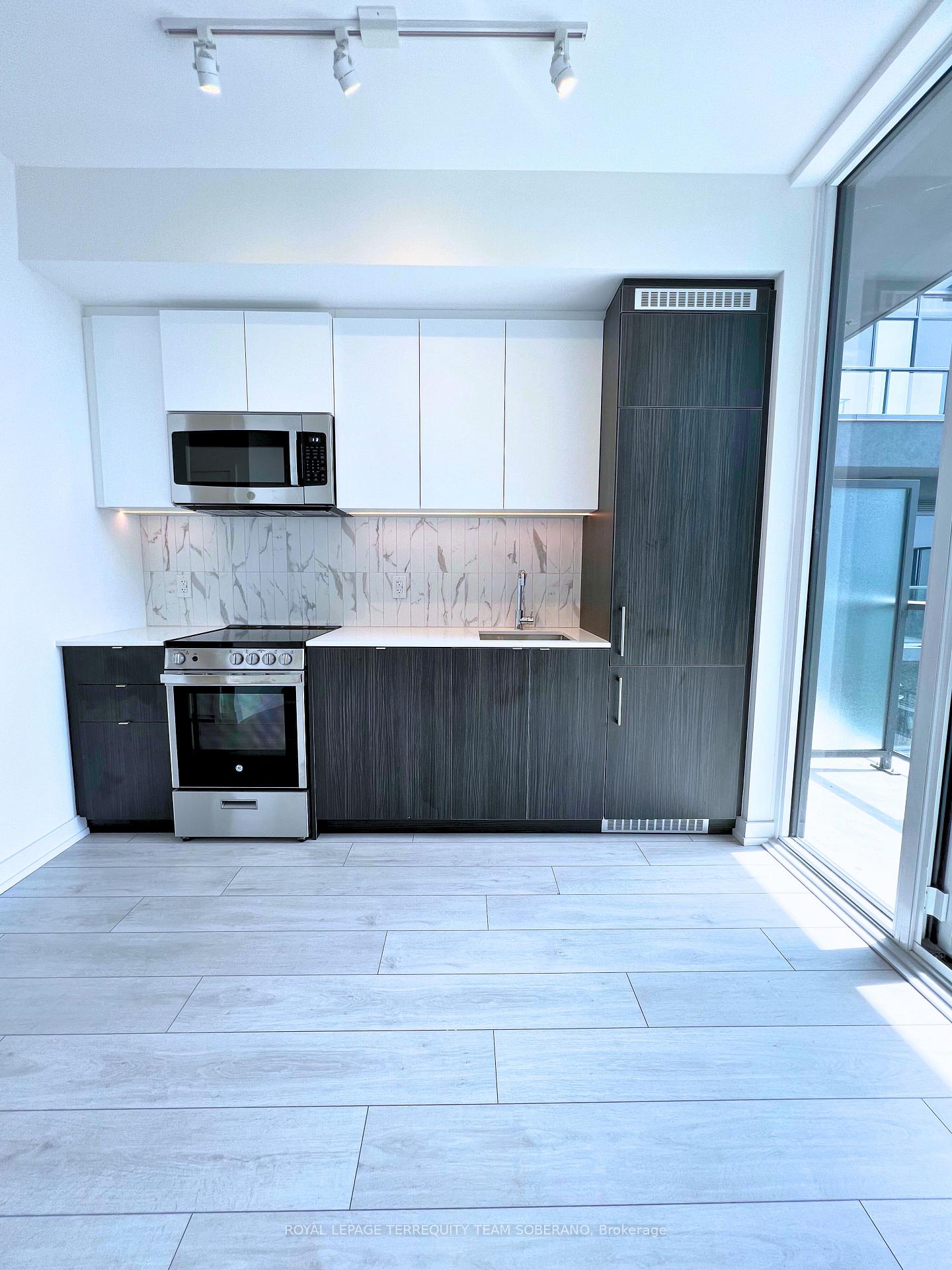 Photo 12 of Unit 21, 500 Dupont Street, Toronto, The Annex — HOMEH