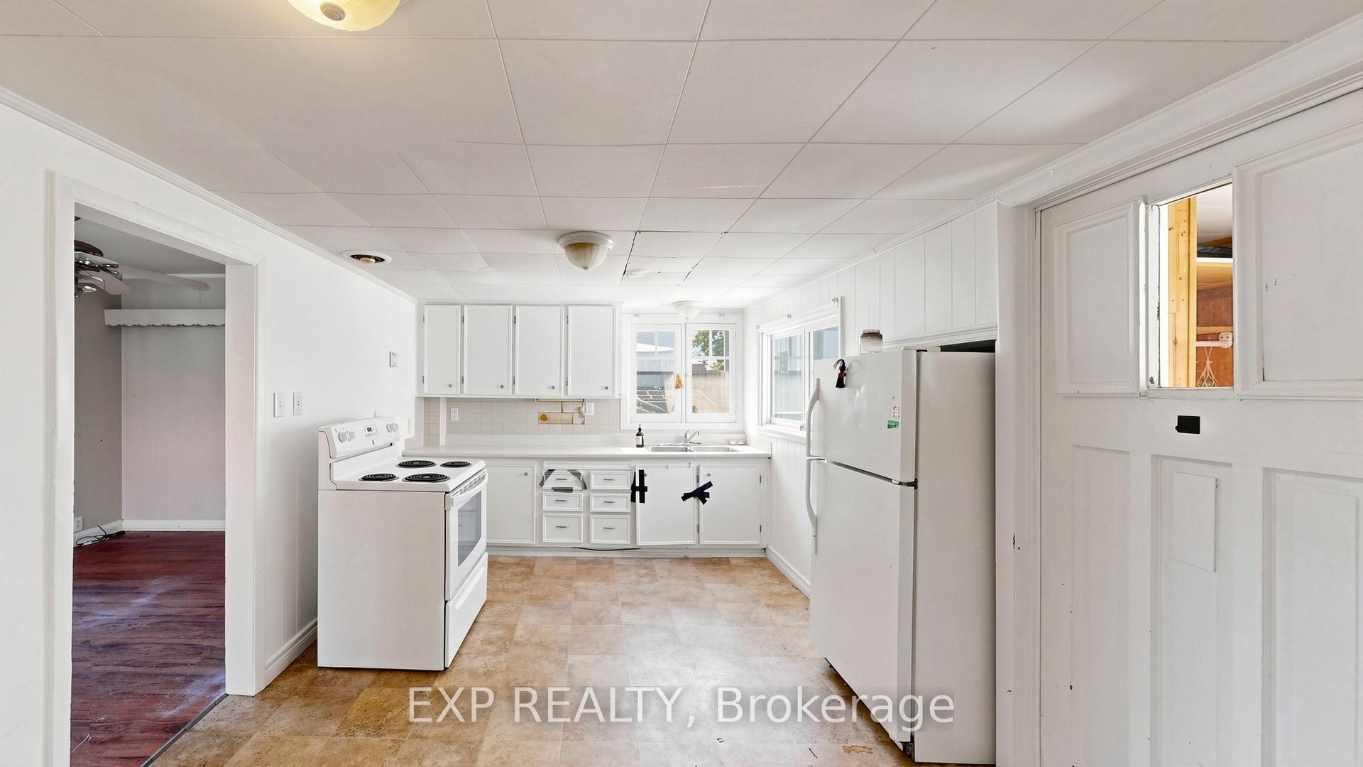 Photo 11 of 546 Park Road S, Oshawa, Vanier — HOMEH