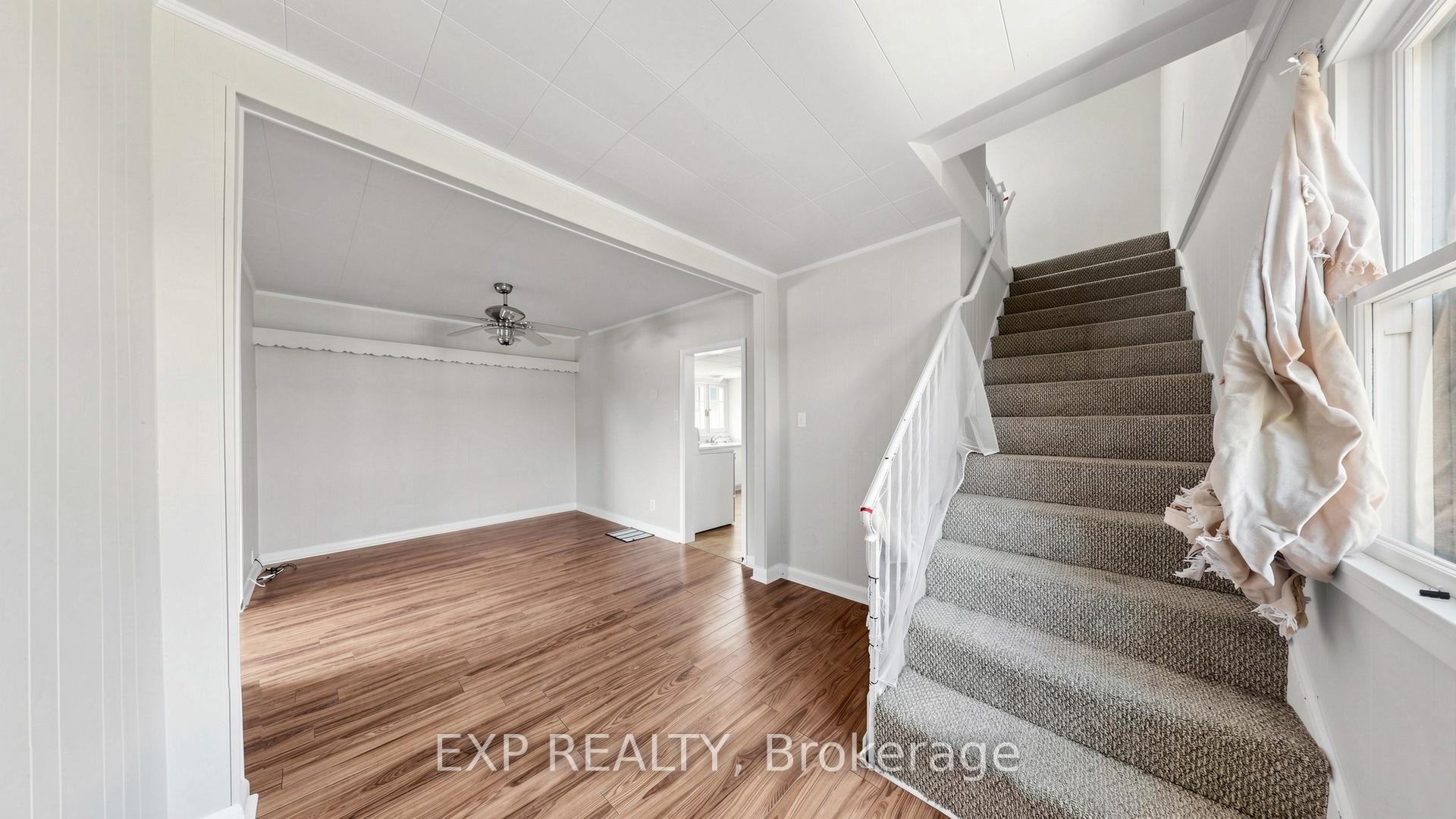 Photo 13 of 546 Park Road S, Oshawa, Vanier — HOMEH