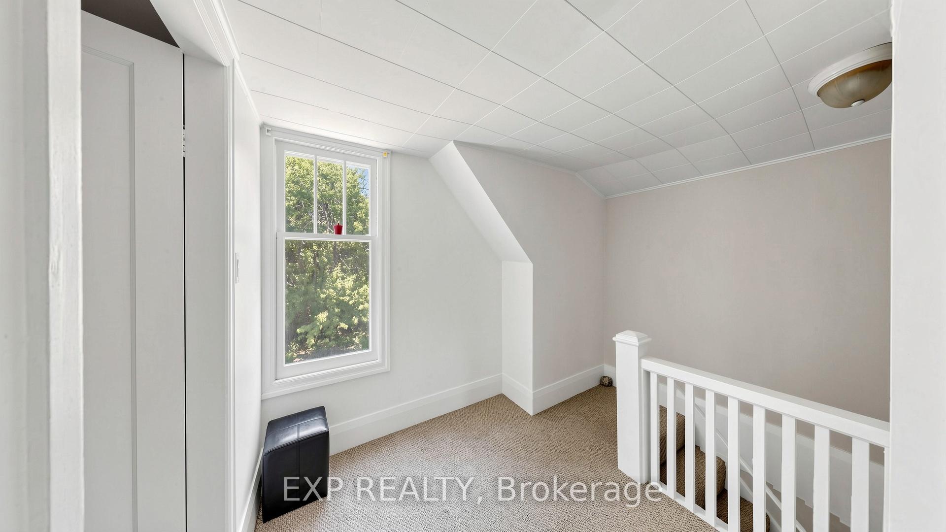 Photo 14 of 546 Park Road S, Oshawa, Vanier — HOMEH