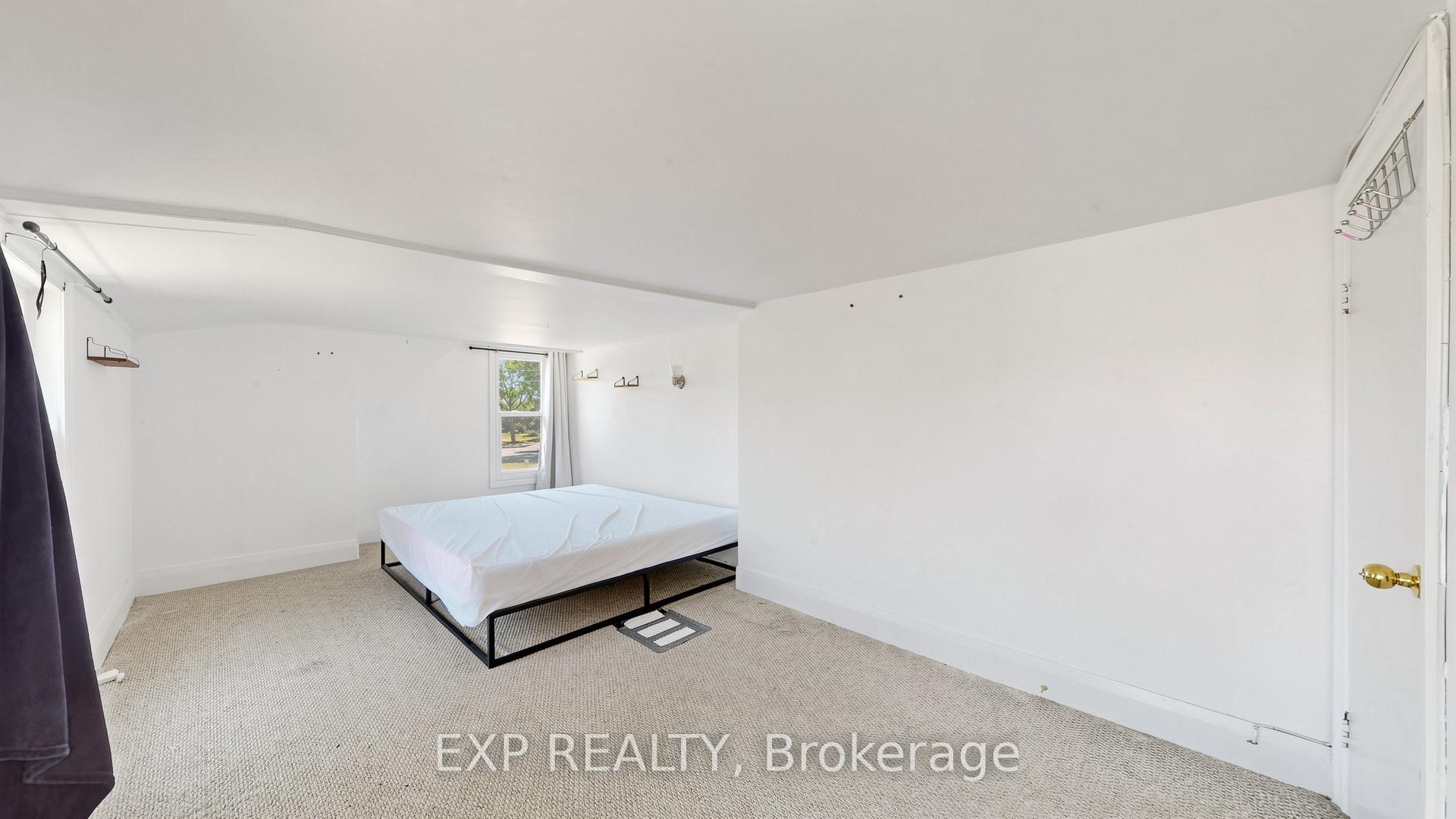 Photo 15 of 546 Park Road S, Oshawa, Vanier — HOMEH