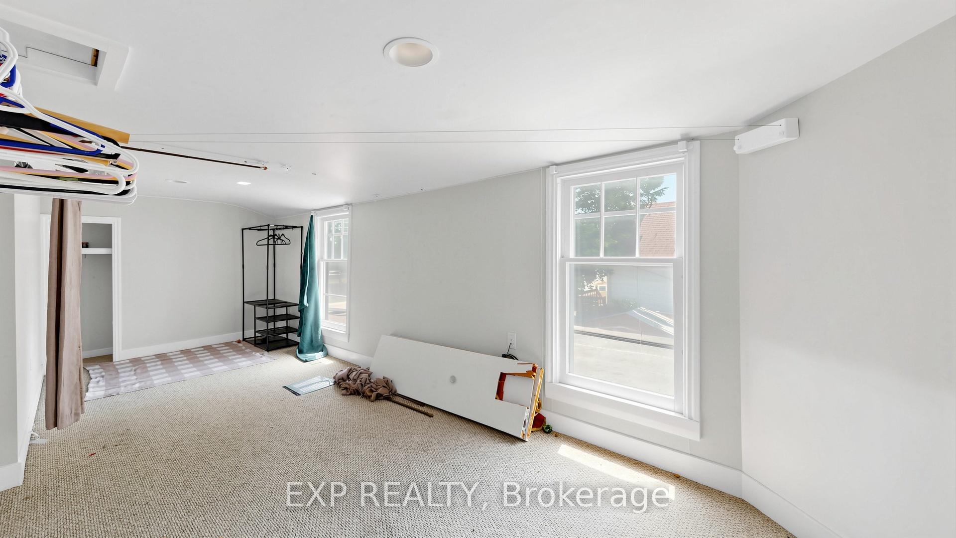 Photo 18 of 546 Park Road S, Oshawa, Vanier — HOMEH