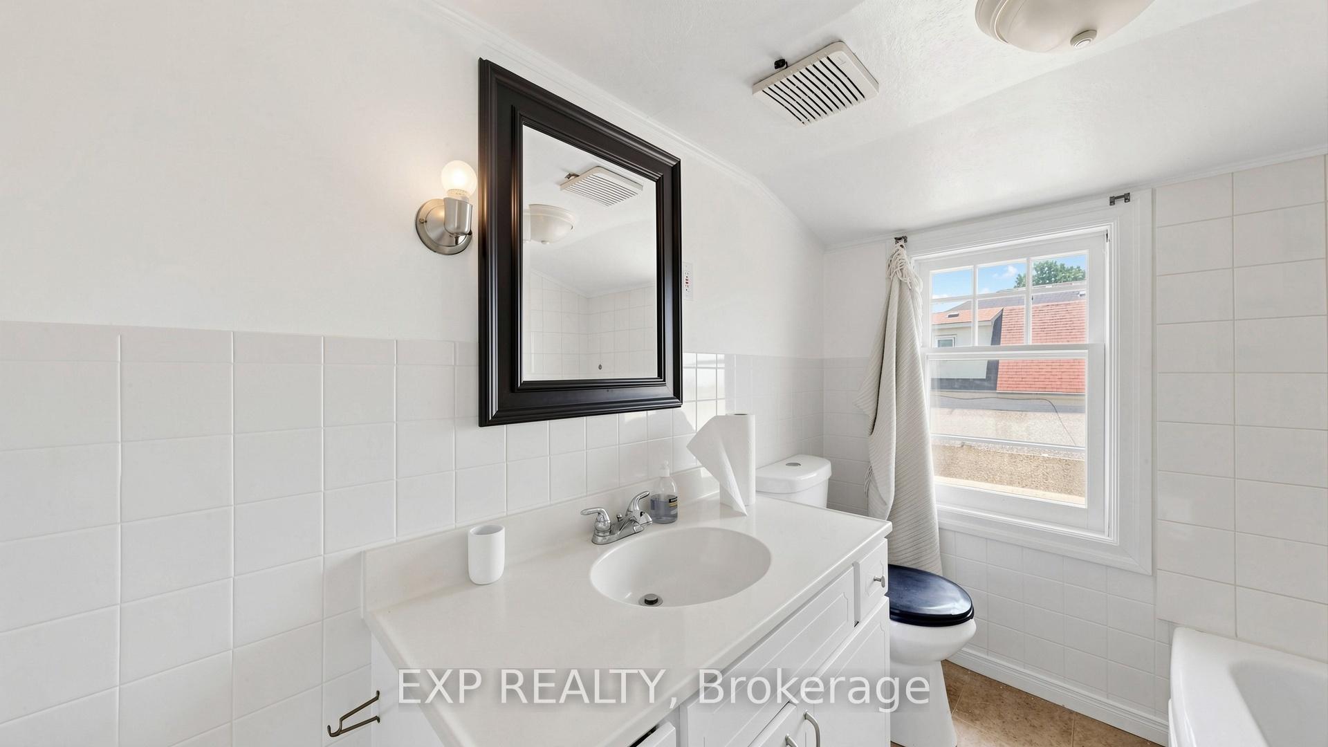 Photo 19 of 546 Park Road S, Oshawa, Vanier — HOMEH