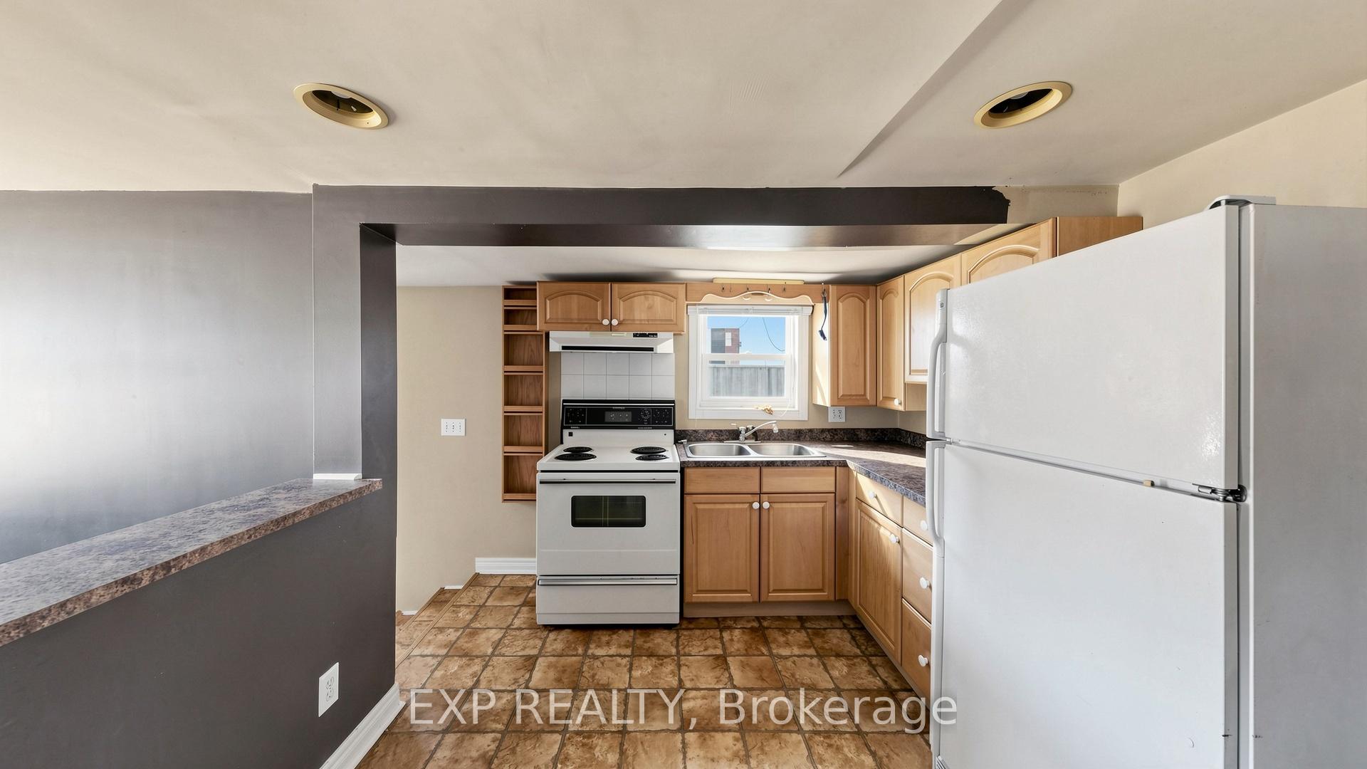 Photo 23 of 546 Park Road S, Oshawa, Vanier — HOMEH