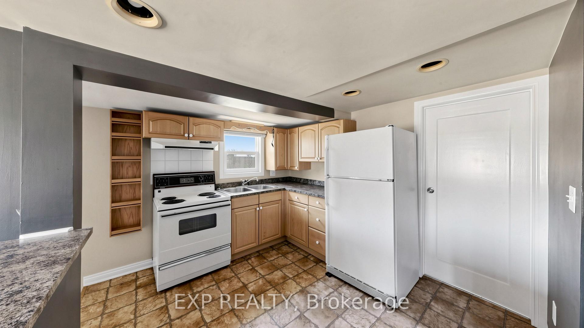 Photo 24 of 546 Park Road S, Oshawa, Vanier — HOMEH