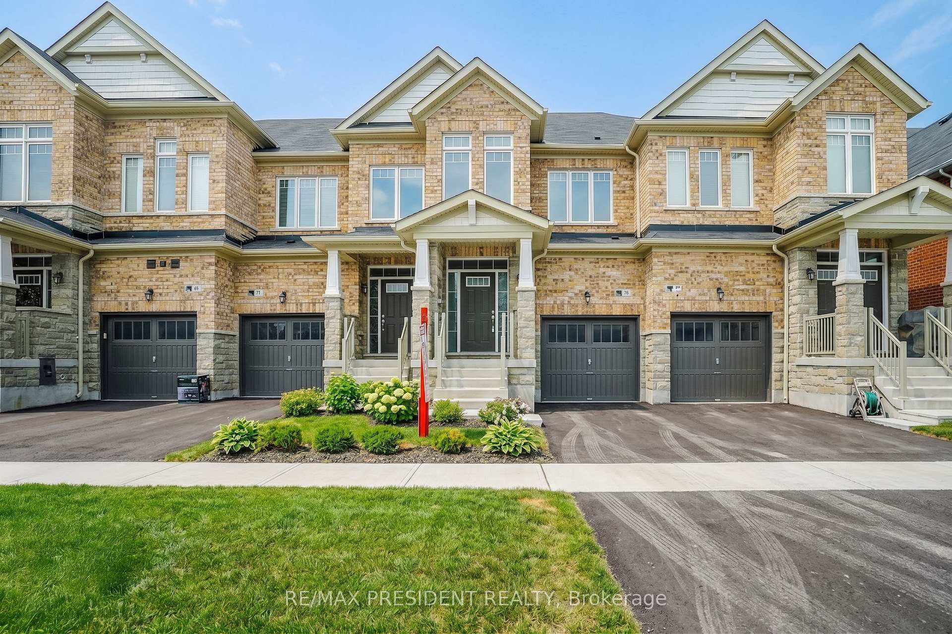 Front of 73 Tundra Road