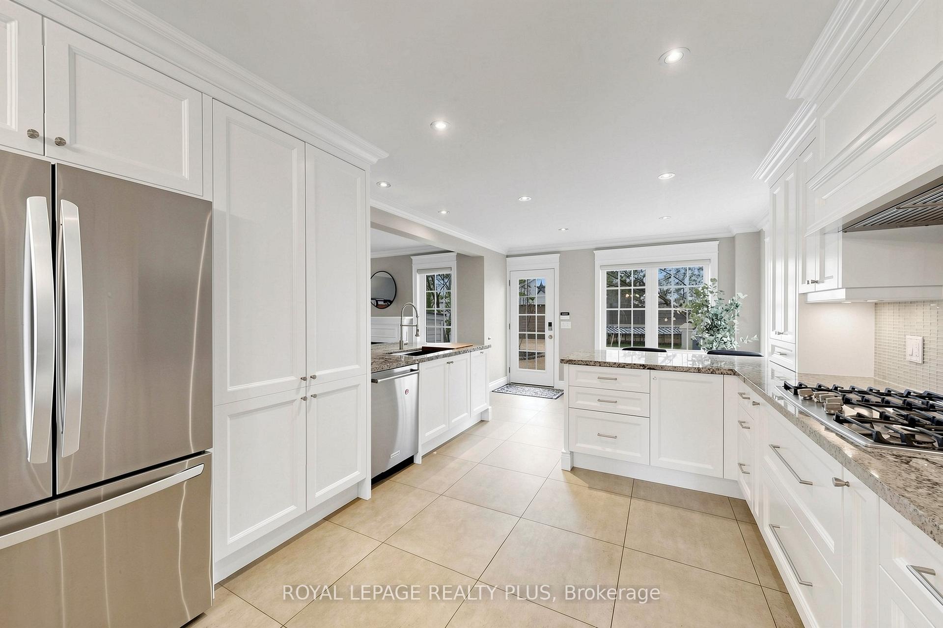 Photo 8 of 239 Westfield Trail, Oakville, River Oaks — HOMEH