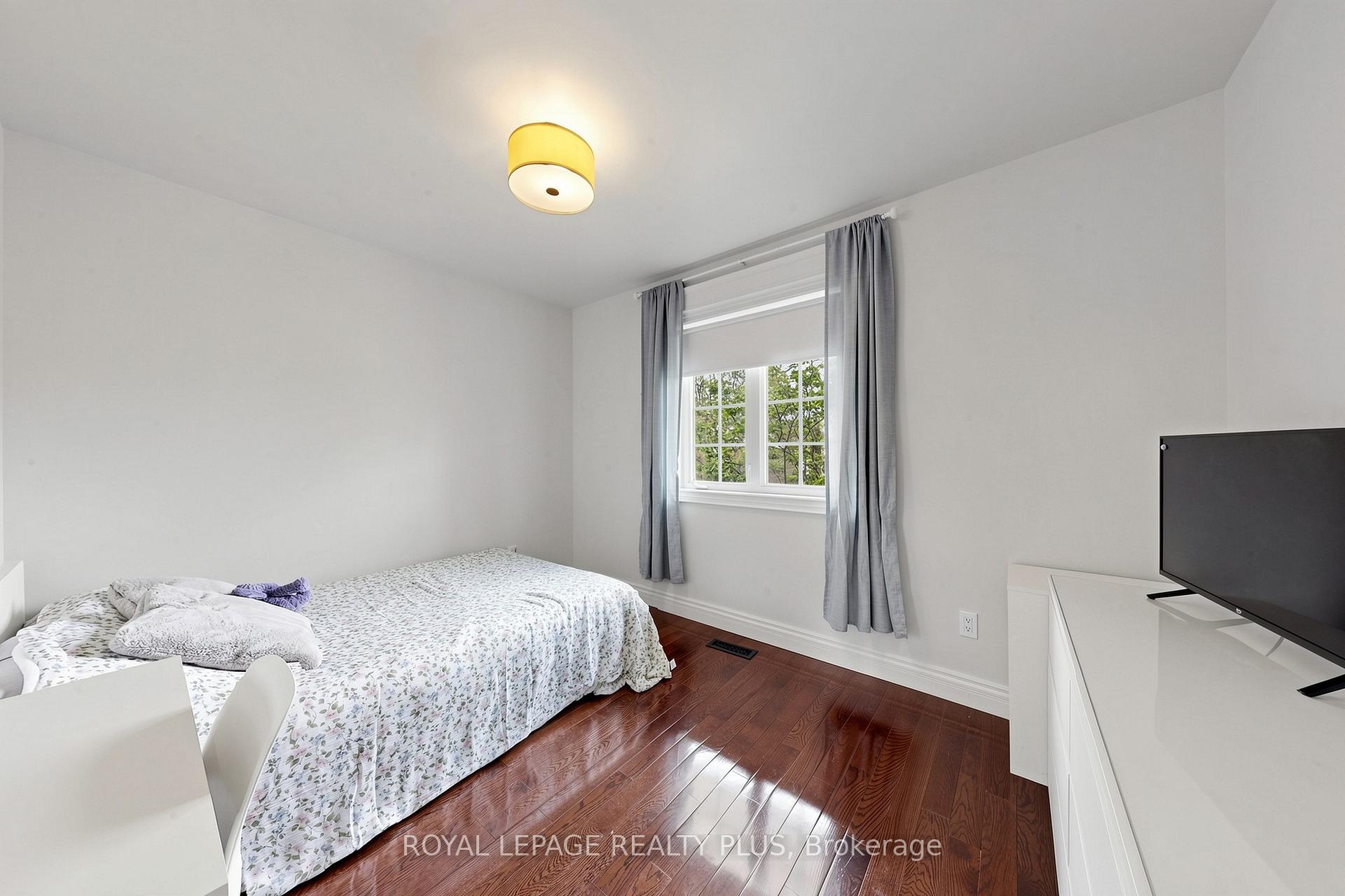Photo 24 of 239 Westfield Trail, Oakville, River Oaks — HOMEH