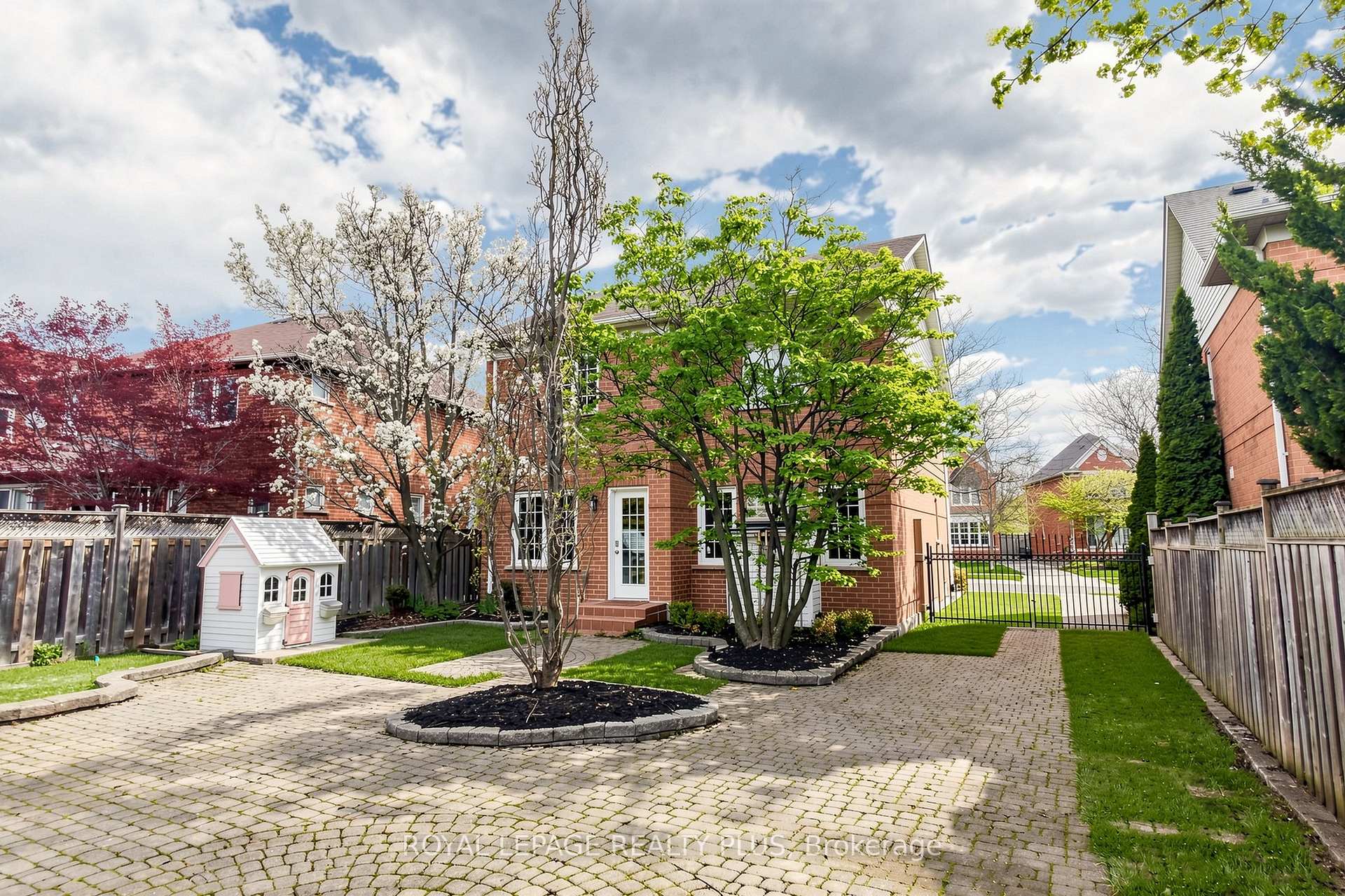 Photo 35 of 239 Westfield Trail, Oakville, River Oaks — HOMEH