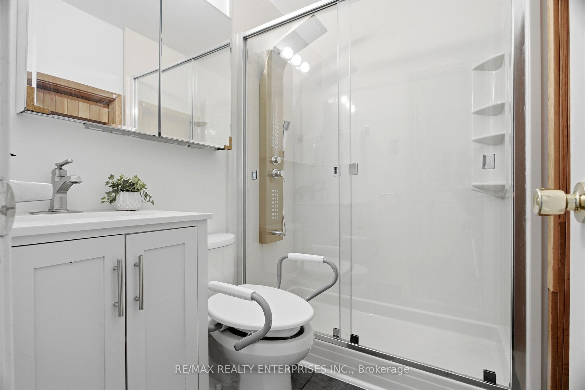 Photo 18 of 2956 Windjammer Road, Mississauga, Erin Mills — HOMEH