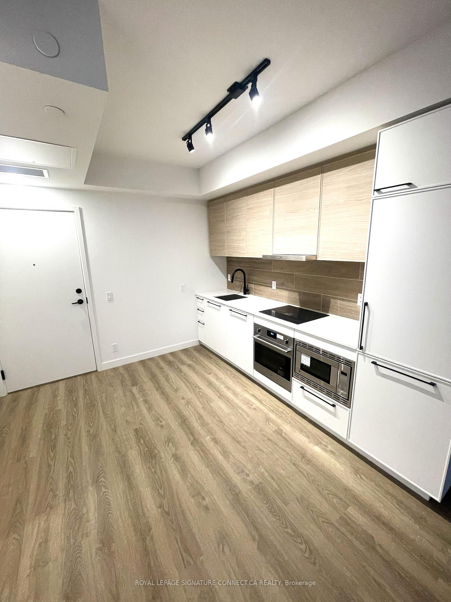 Photo 4 of Unit 627, 1050 Eastern Avenue, Toronto, Greenwood-Coxwell — HOMEH