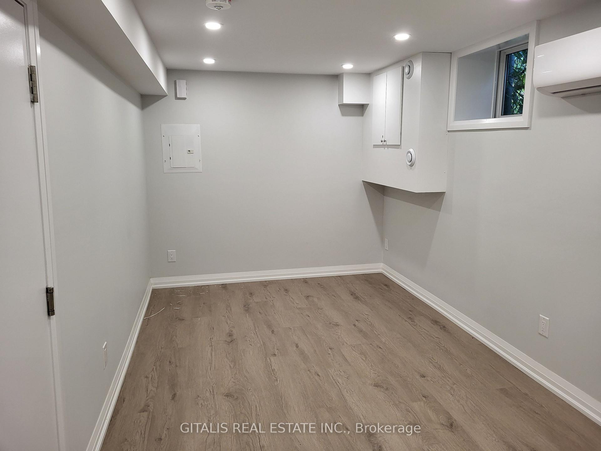 Photo 2 of Unit B2, 195 Oakmount Road N, Toronto, High Park North — HOMEH