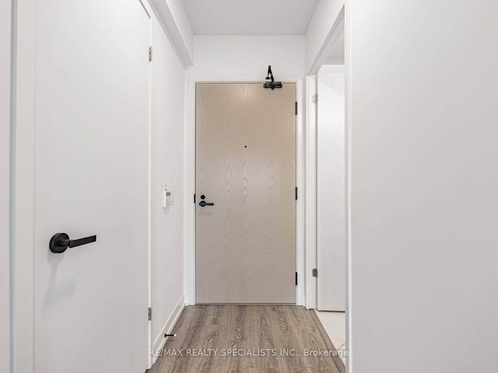 Photo 4 of Unit 3807, 195 Commerce Street, Vaughan, Vaughan Corporate Centre — HOMEH