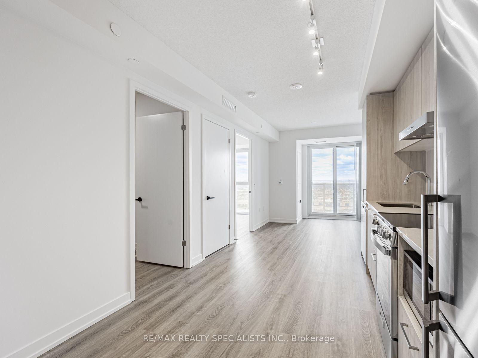 Photo 5 of Unit 3807, 195 Commerce Street, Vaughan, Vaughan Corporate Centre — HOMEH