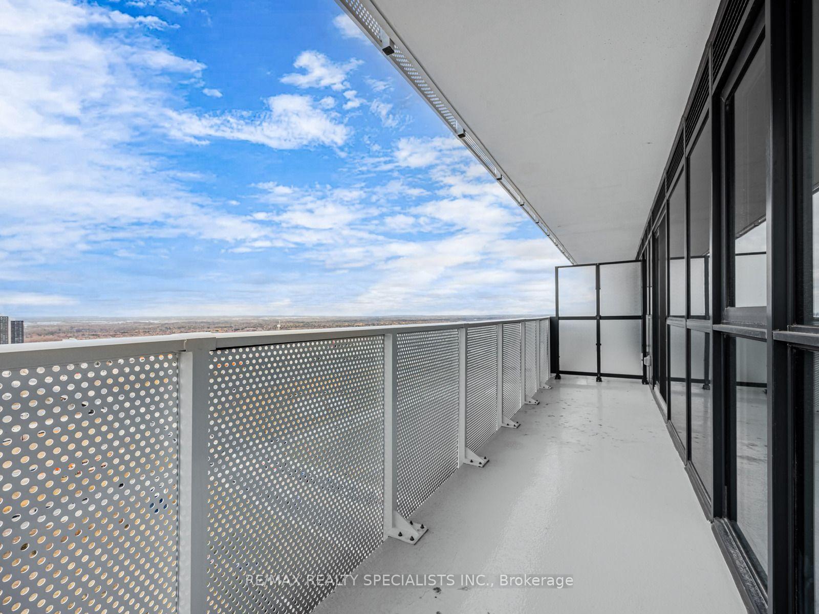 Photo 23 of Unit 3807, 195 Commerce Street, Vaughan, Vaughan Corporate Centre — HOMEH
