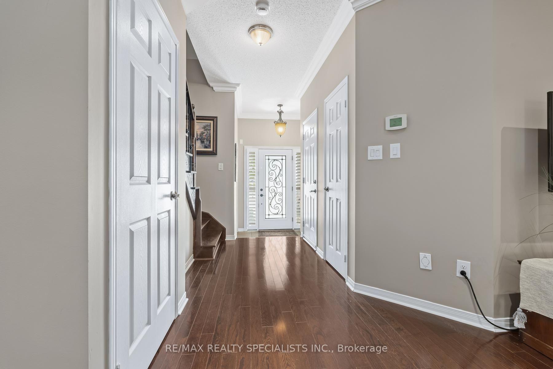 Photo 4 of 28 Chetholme Place, Halton Hills, Georgetown — HOMEH
