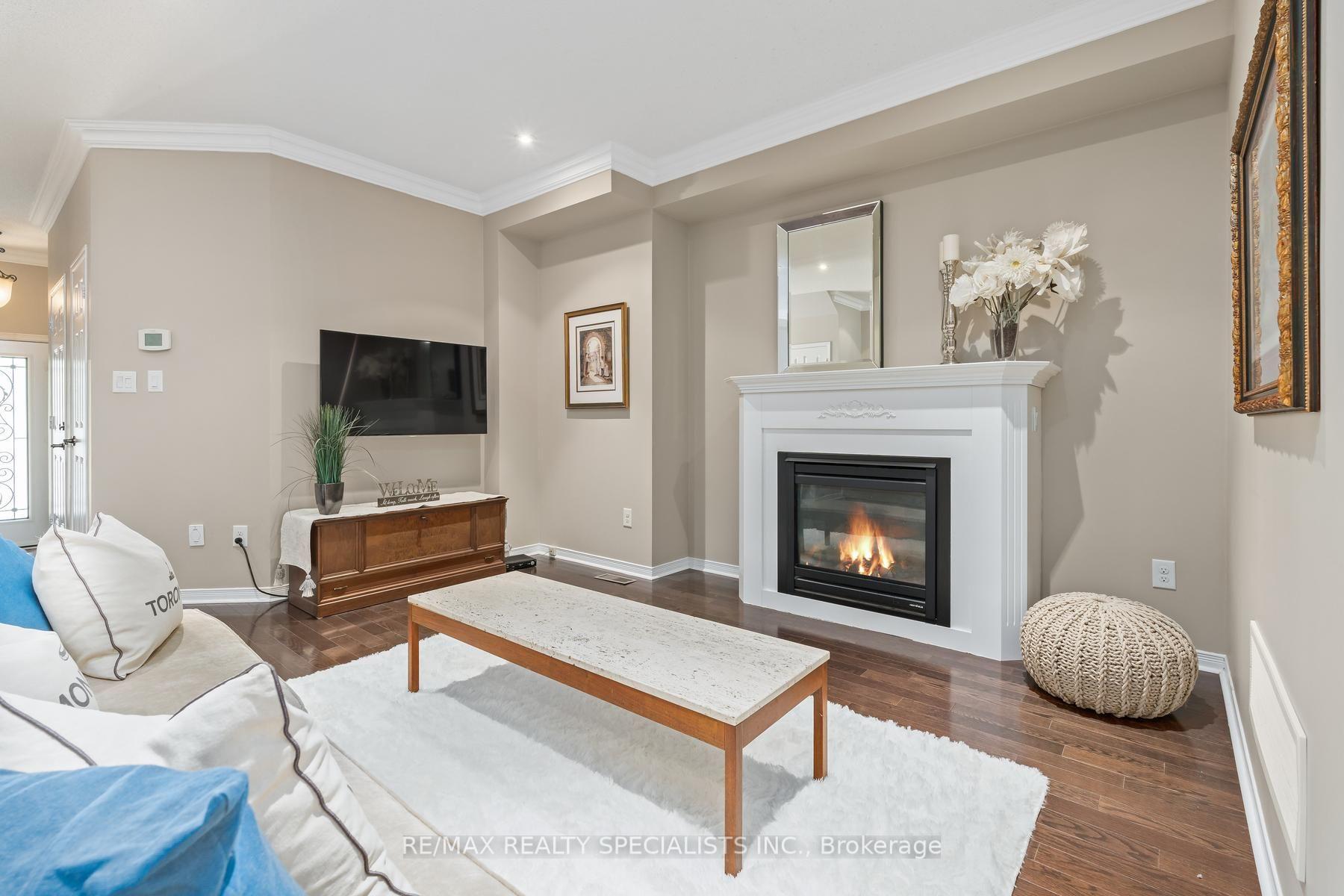 Photo 9 of 28 Chetholme Place, Halton Hills, Georgetown — HOMEH