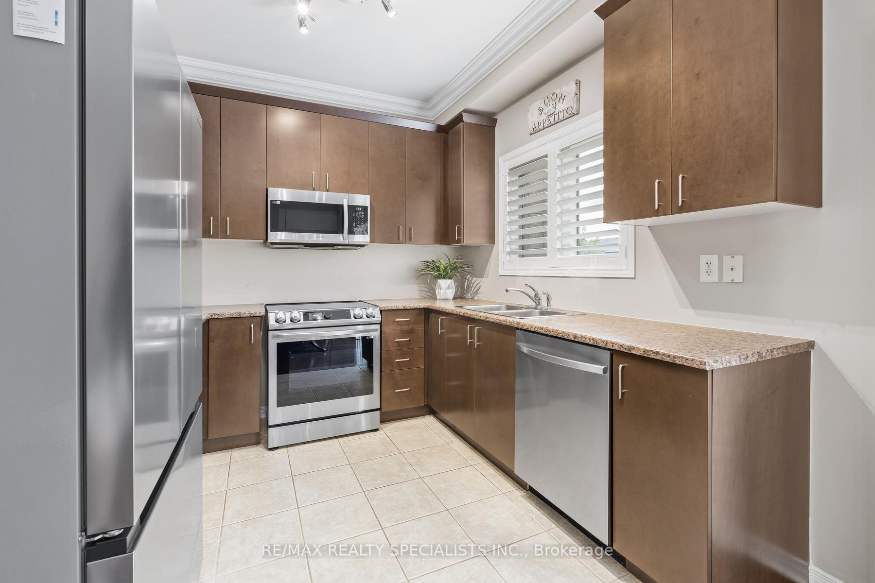 Photo 16 of 28 Chetholme Place, Halton Hills, Georgetown — HOMEH