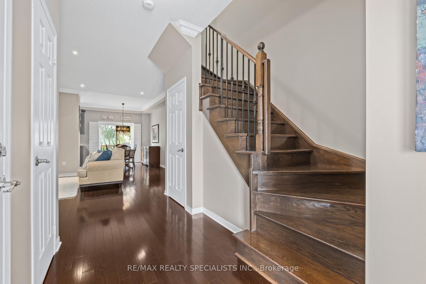 Photo 18 of 28 Chetholme Place, Halton Hills, Georgetown — HOMEH
