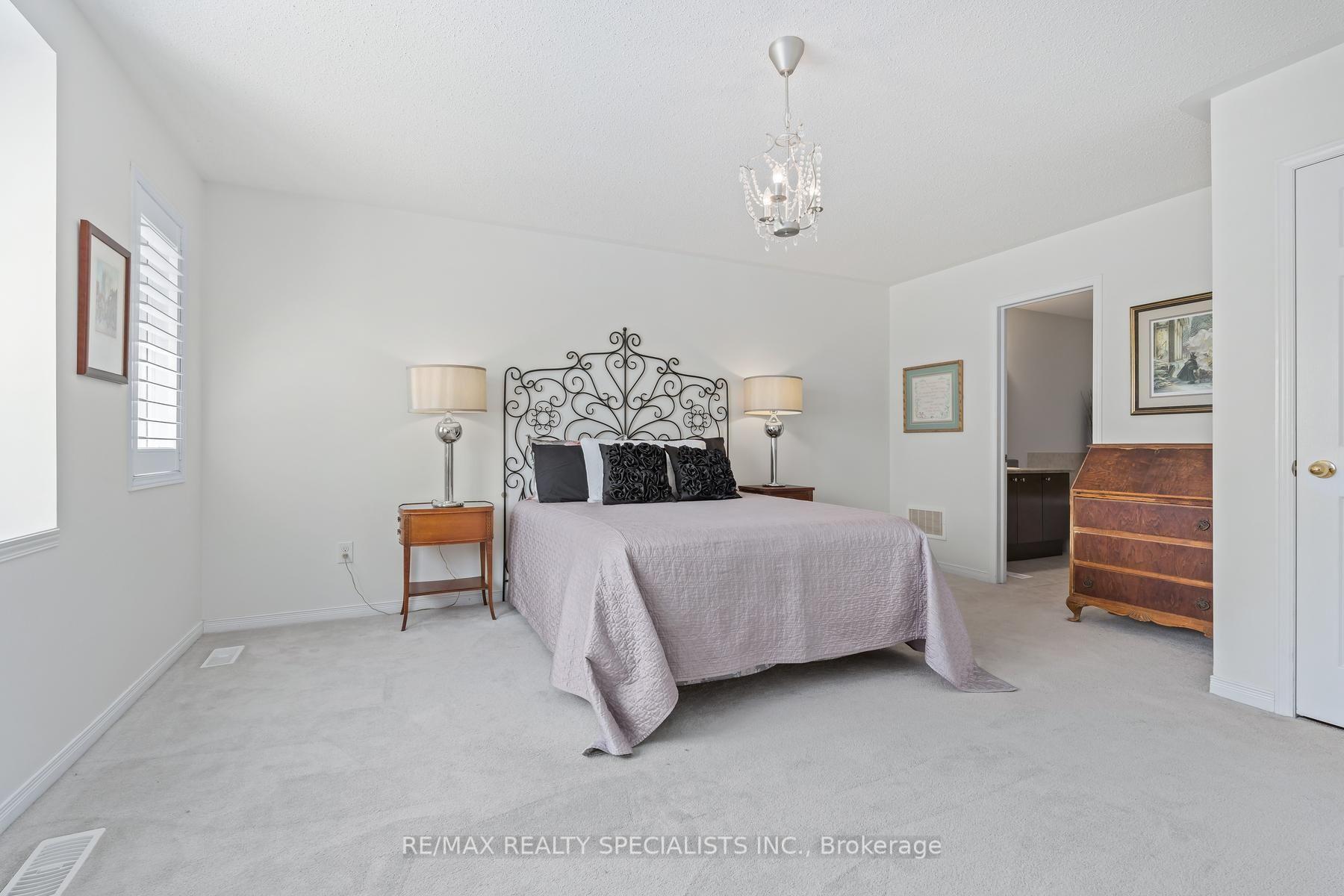 Photo 21 of 28 Chetholme Place, Halton Hills, Georgetown — HOMEH