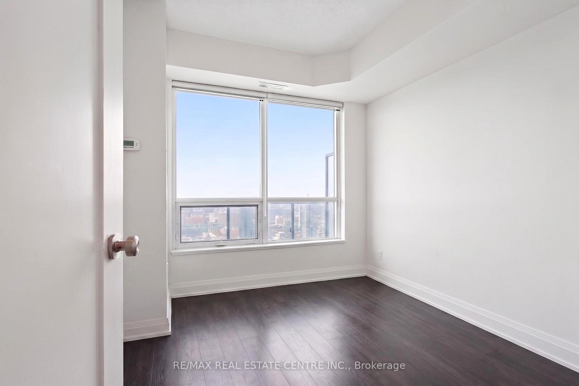 Photo 13 of Unit 4122, 5 Sheppard Avenue E, North York, Willowdale East — HOMEH