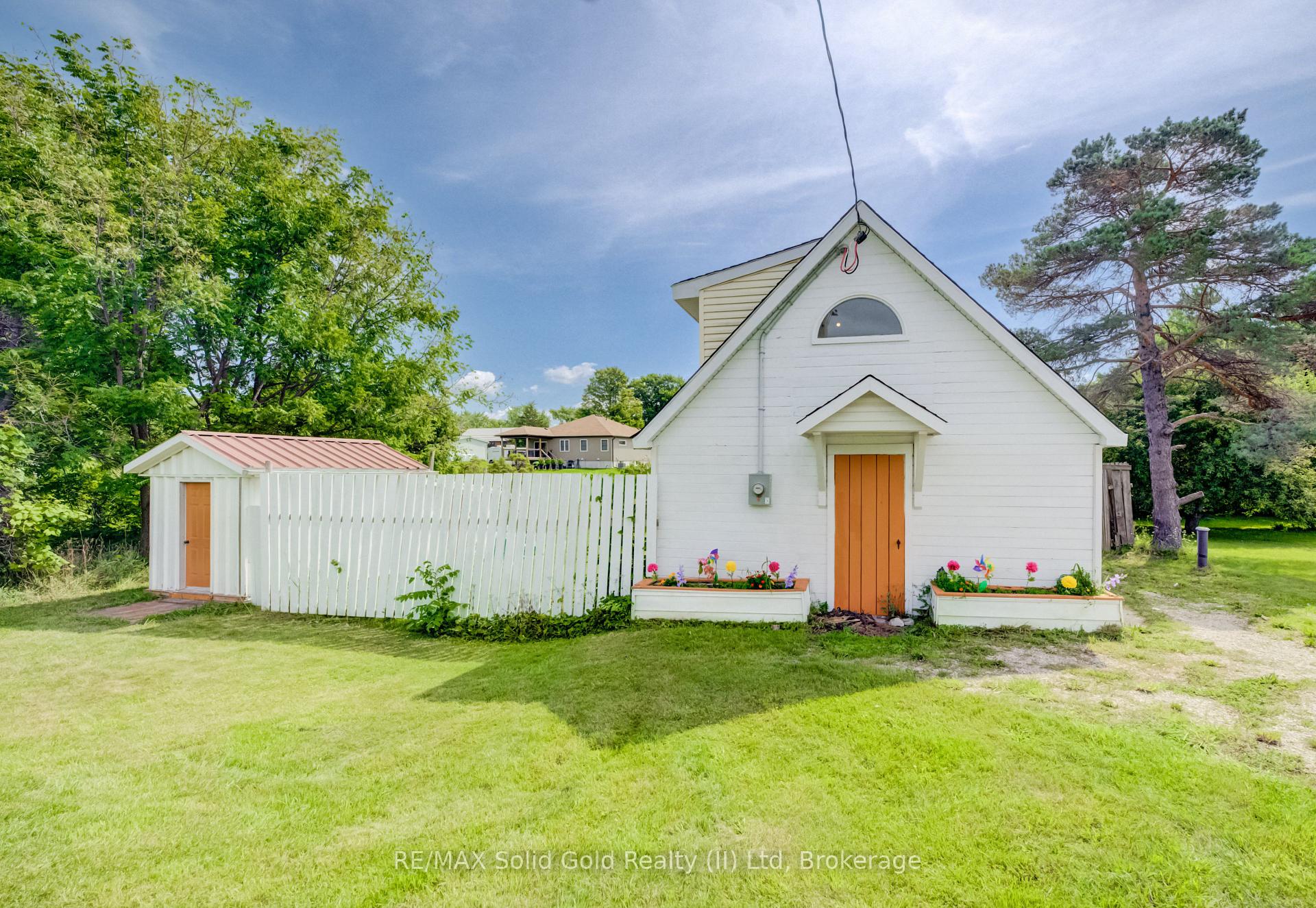 Photo 2 of 1242 Bruce Road 1, Huron-Kinloss — HOMEH