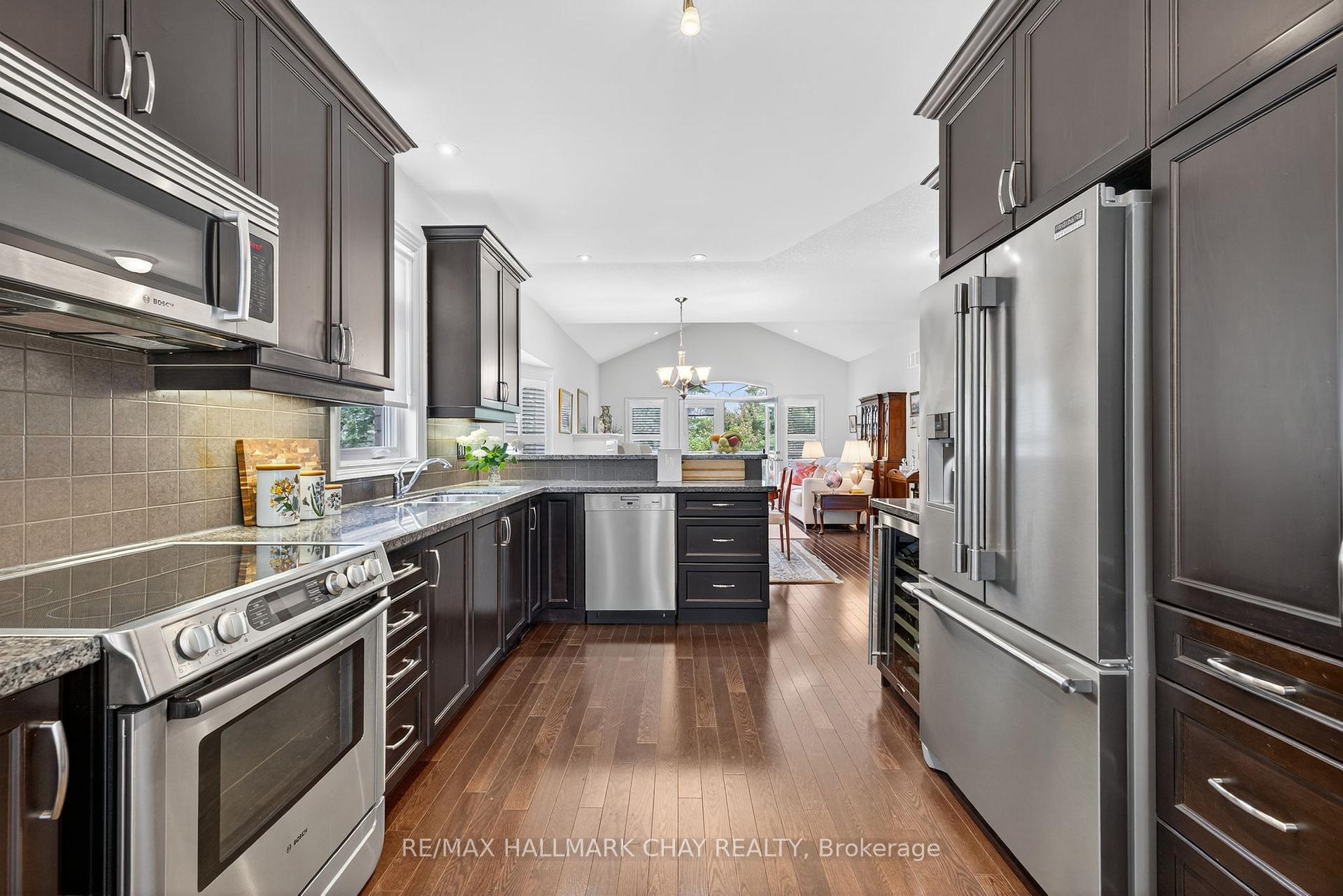 Photo 4 of 199 Ridge Way, New Tecumseth, Rural New Tecumseth — HOMEH
