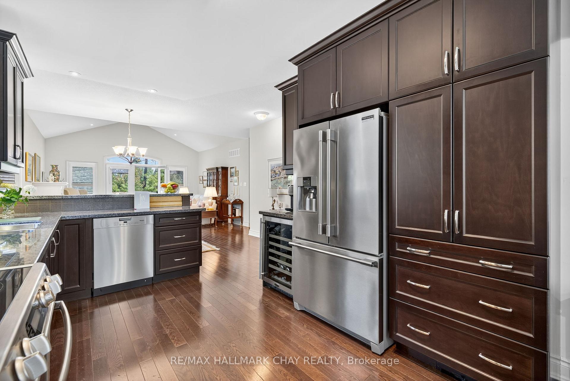 Photo 5 of 199 Ridge Way, New Tecumseth, Rural New Tecumseth — HOMEH