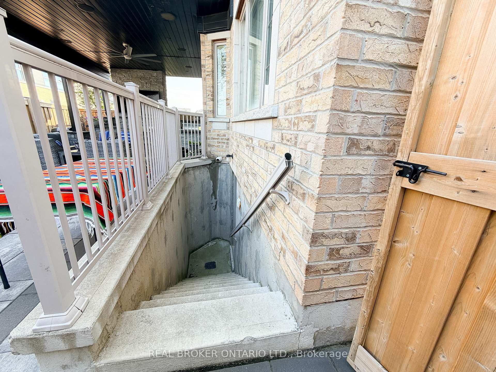 Photo 2 of Unit Basement, 135 Goodwin Crescent, Milton, Ford — HOMEH