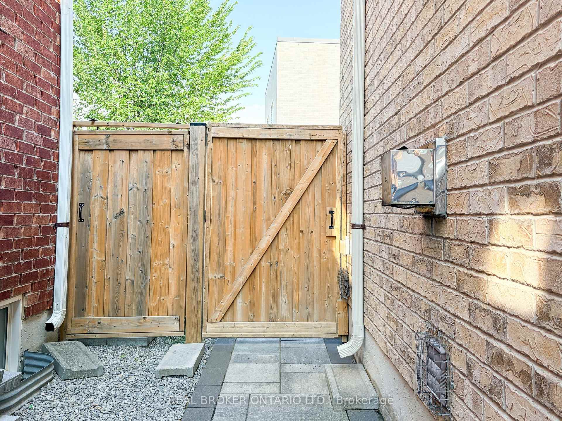 Photo 30 of Unit Basement, 135 Goodwin Crescent, Milton, Ford — HOMEH