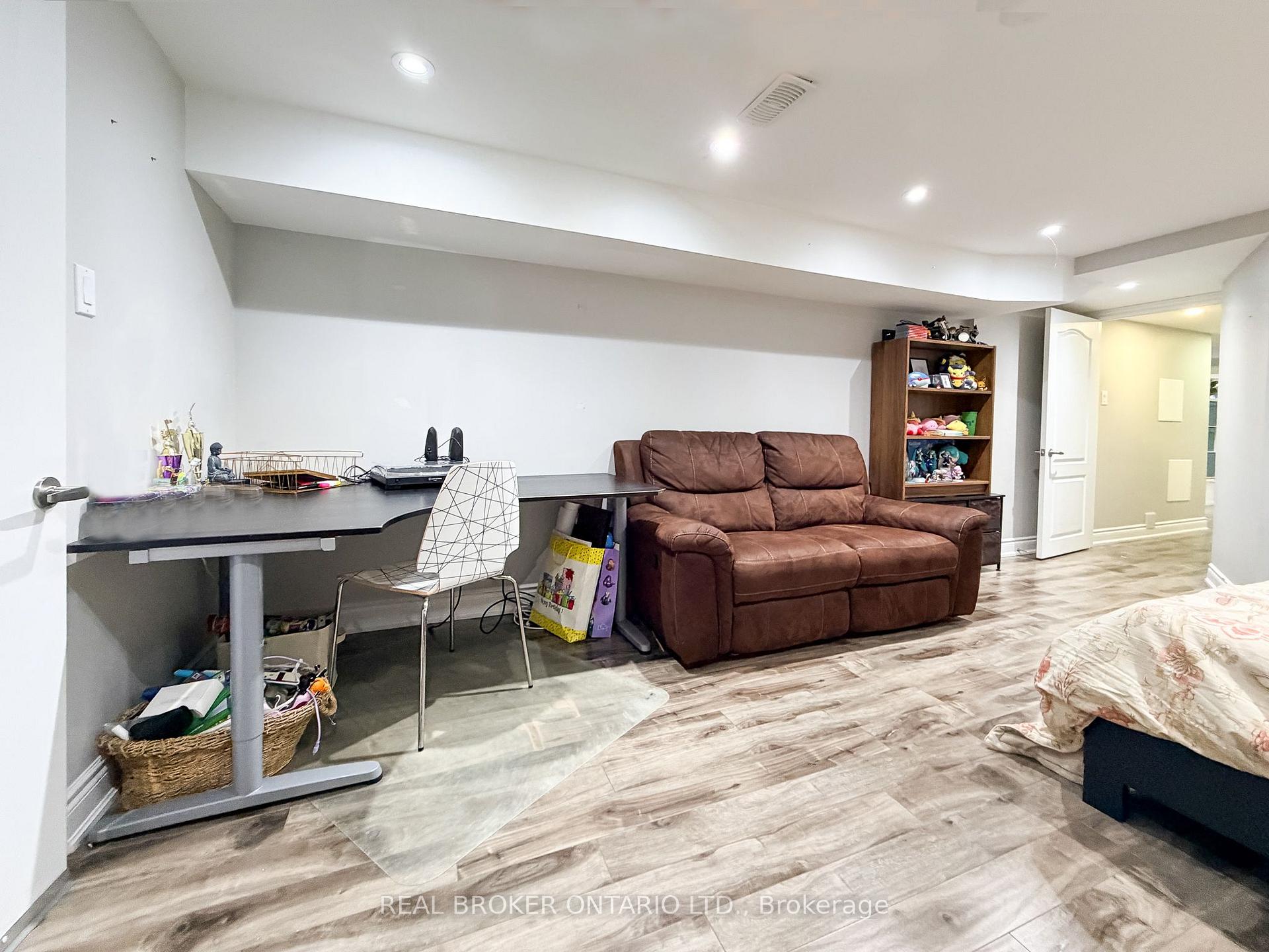 Photo 25 of Unit Basement, 135 Goodwin Crescent, Milton, Ford — HOMEH