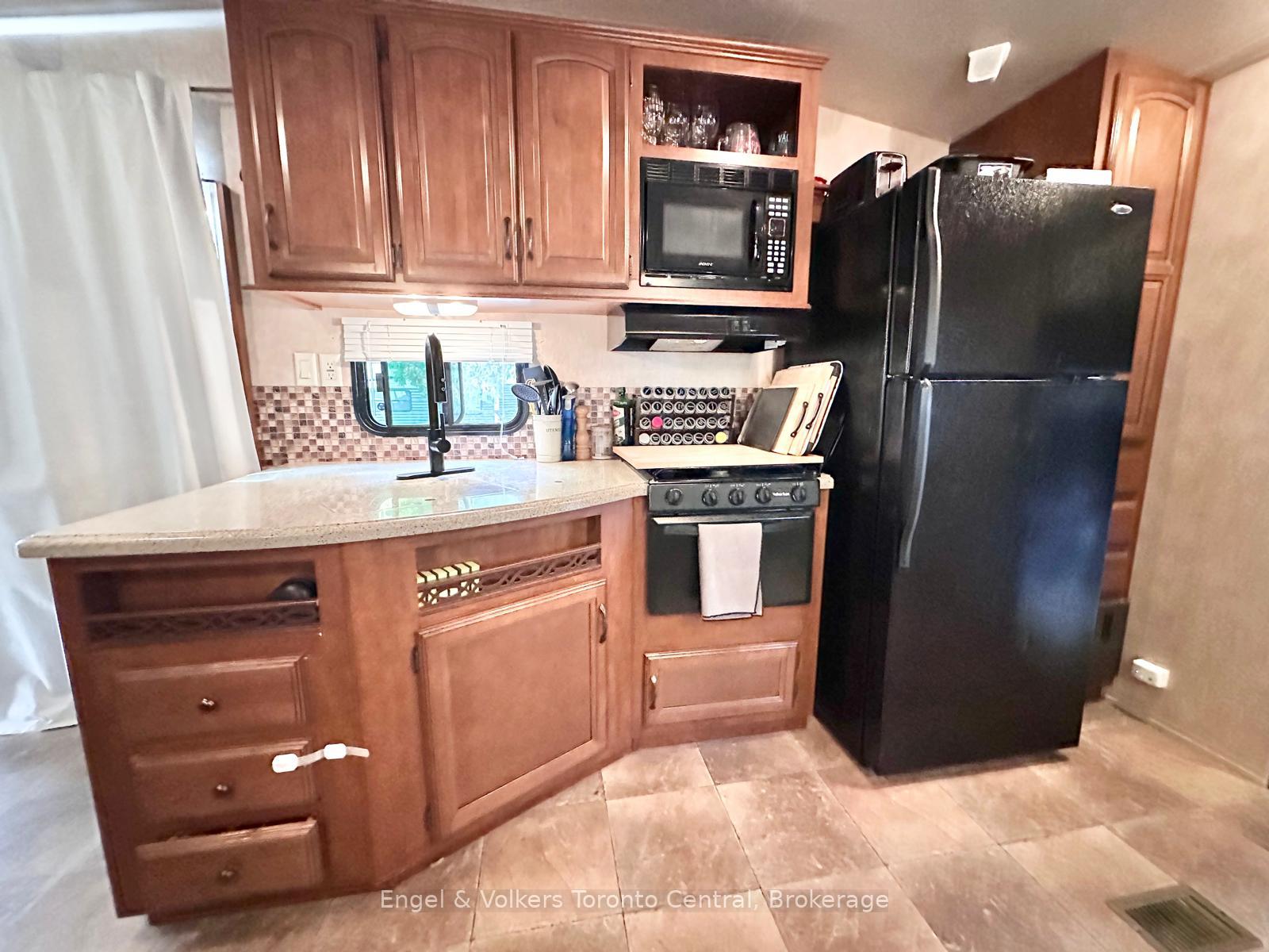 Photo 4 of Unit S 8, 7489 Sideroad 5 E, Wellington North, Rural Wellington North — HOMEH