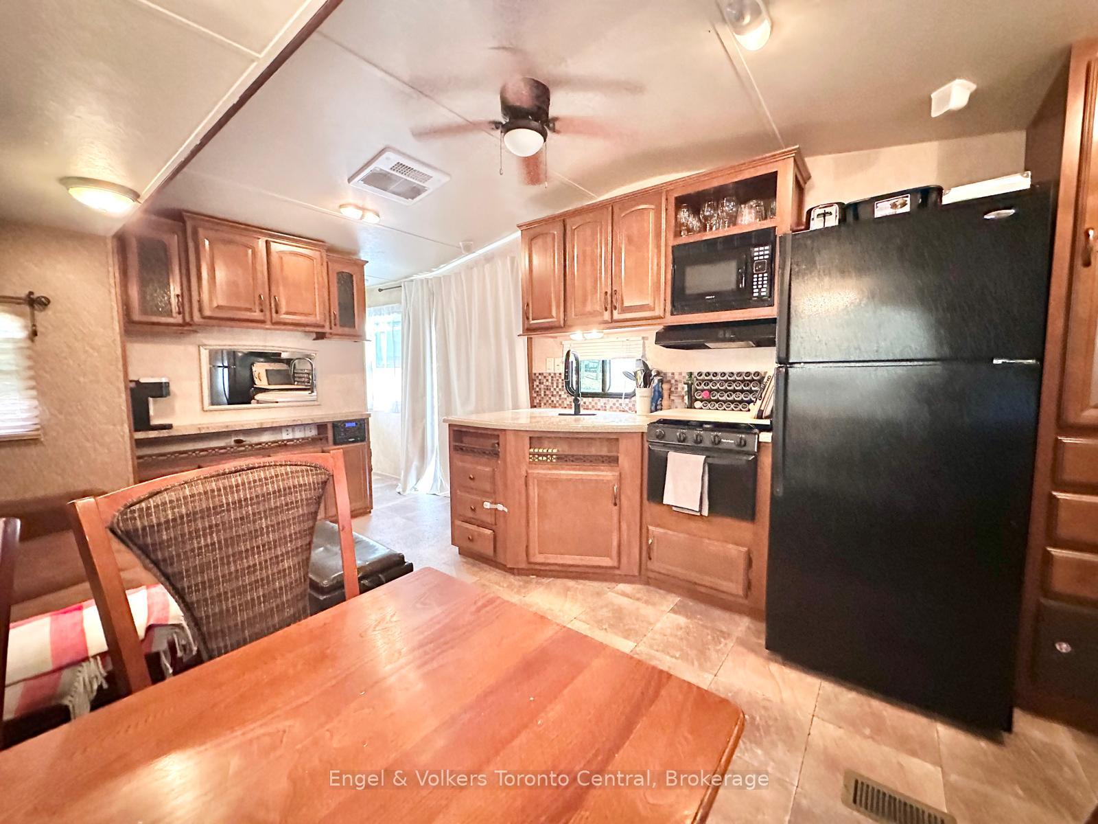 Photo 7 of Unit S 8, 7489 Sideroad 5 E, Wellington North, Rural Wellington North — HOMEH