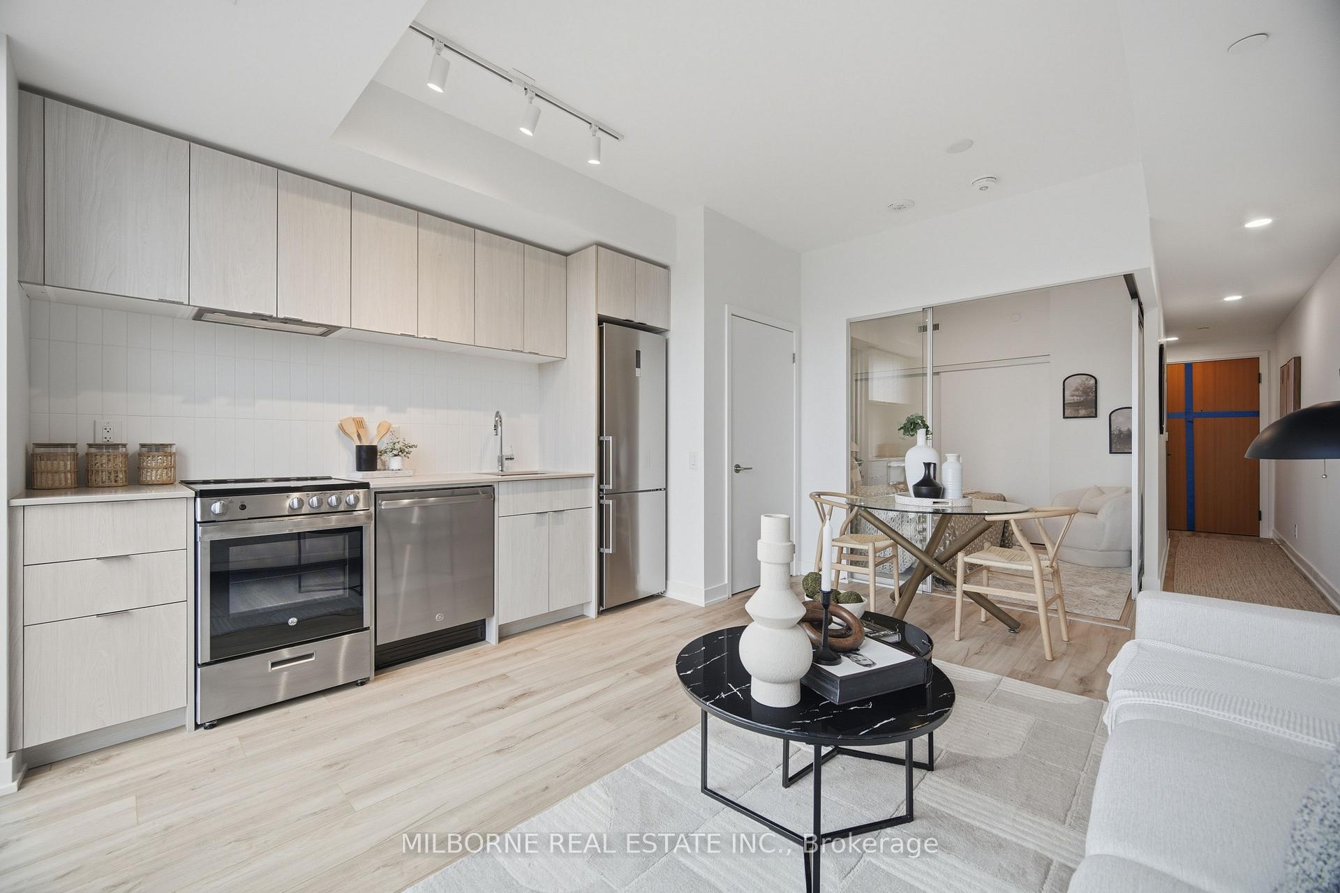 Photo 2 of Unit 708, 1660 Bloor Street W, Toronto, High Park North — HOMEH