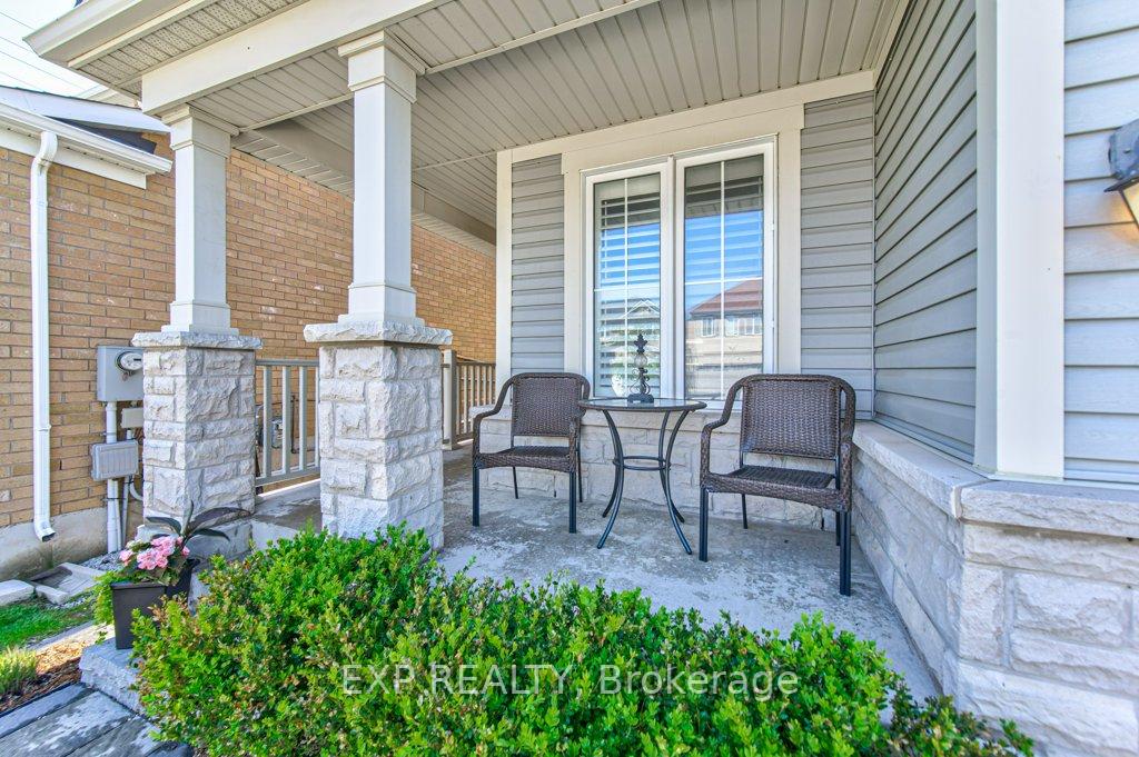 Photo 4 of 76 Ruhl Drive, Milton, Willmott — HOMEH
