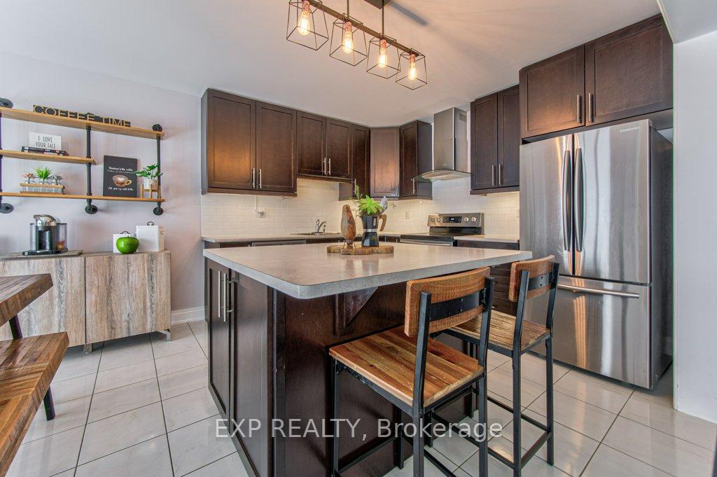 Photo 18 of 76 Ruhl Drive, Milton, Willmott — HOMEH