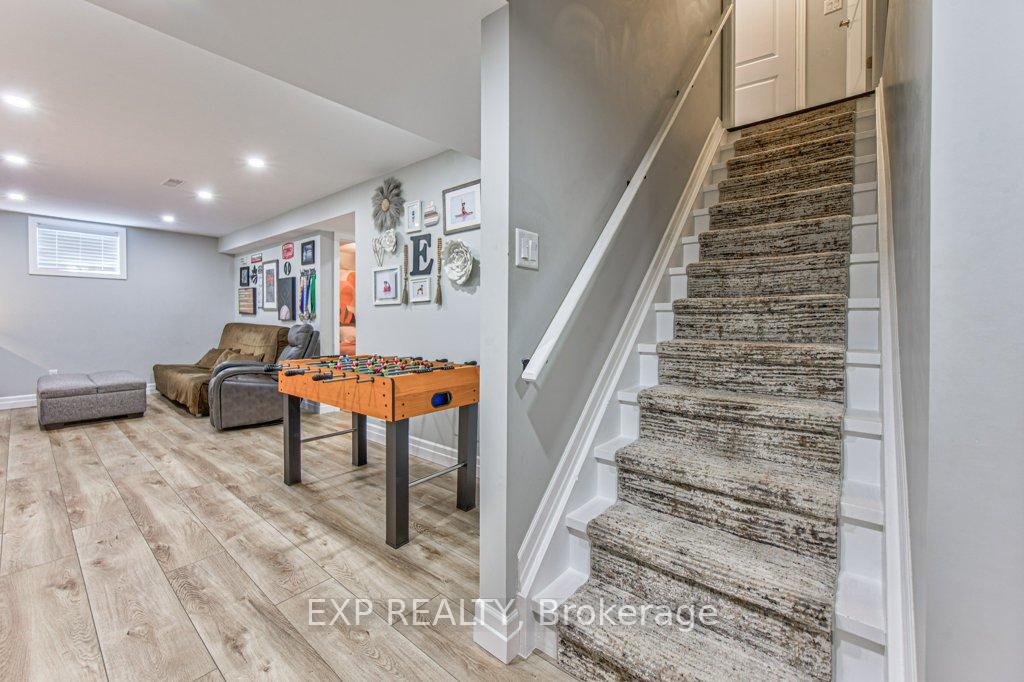 Photo 35 of 76 Ruhl Drive, Milton, Willmott — HOMEH