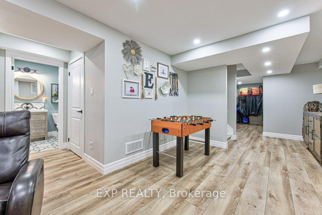 Photo 39 of 76 Ruhl Drive, Milton, Willmott — HOMEH