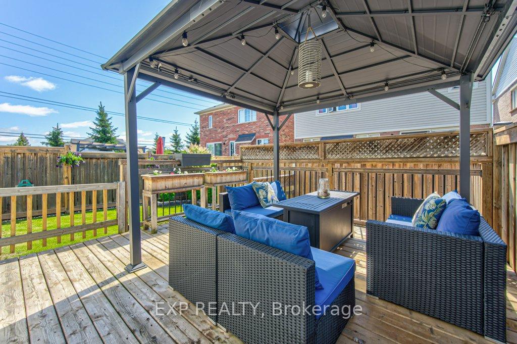 Photo 43 of 76 Ruhl Drive, Milton, Willmott — HOMEH