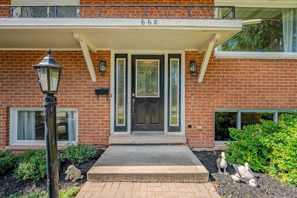 Photo 3 of 668 Maclaren Drive, Burlington, Brant — HOMEH