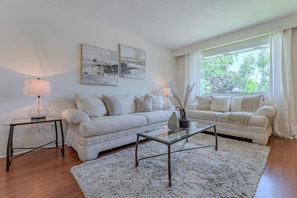 Photo 4 of 668 Maclaren Drive, Burlington, Brant — HOMEH