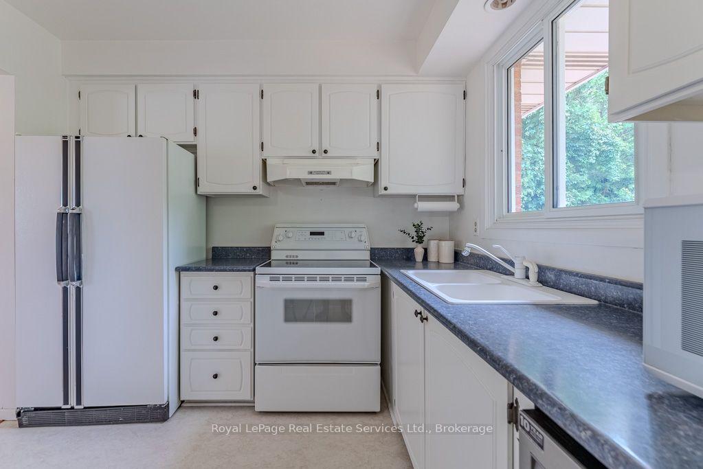 Photo 9 of 668 Maclaren Drive, Burlington, Brant — HOMEH