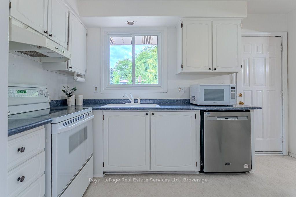 Photo 10 of 668 Maclaren Drive, Burlington, Brant — HOMEH