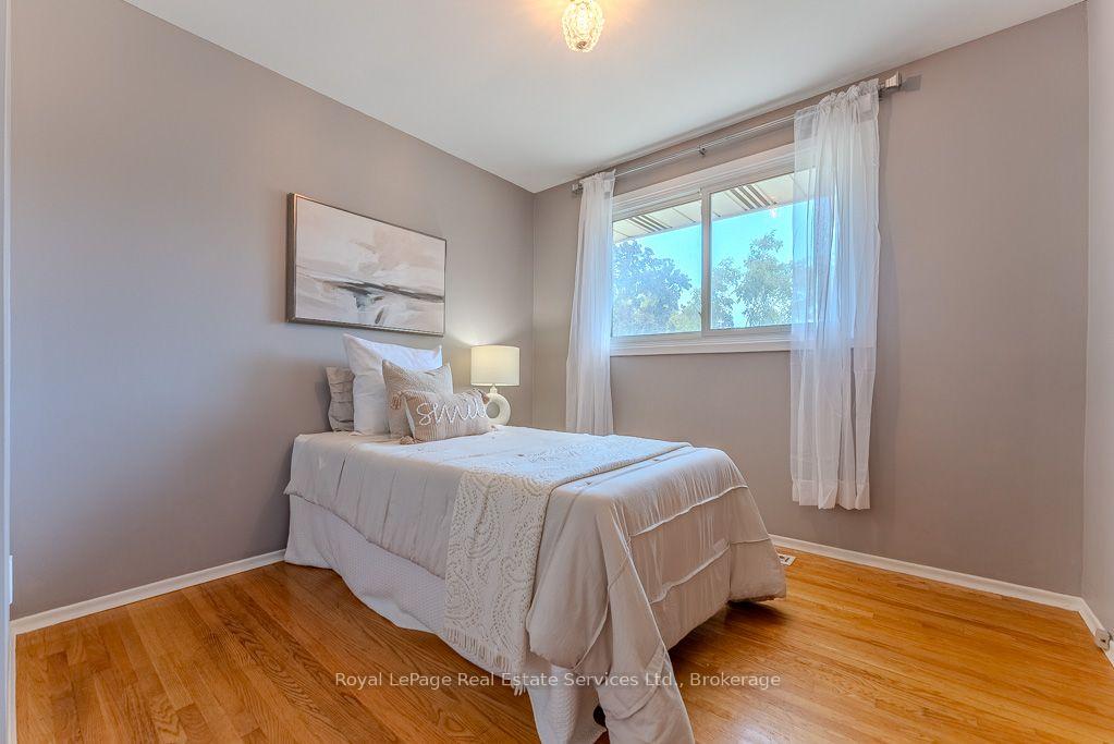 Photo 14 of 668 Maclaren Drive, Burlington, Brant — HOMEH