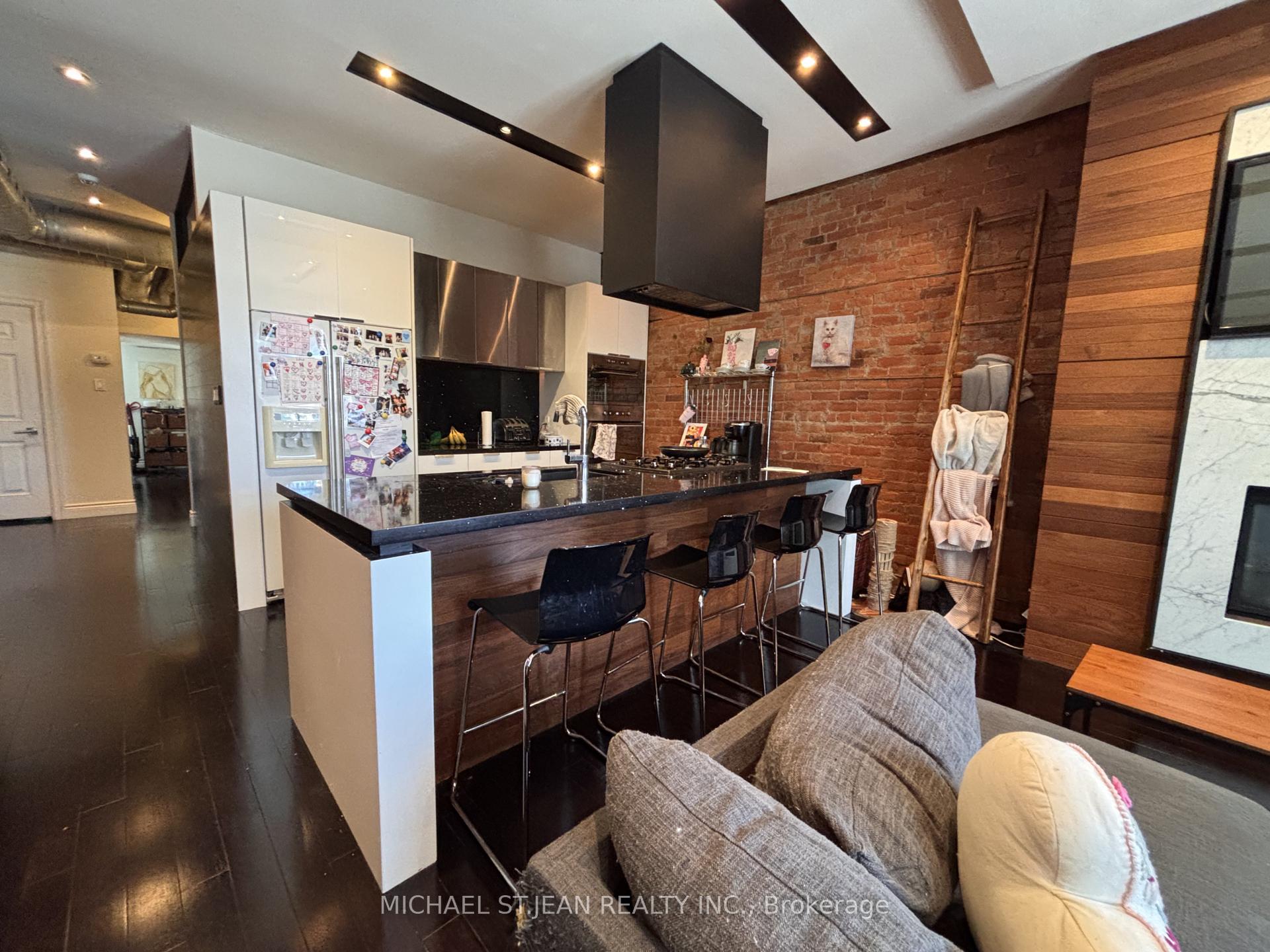 Photo 3 of Unit Upper, 301 James Street N, Hamilton, North End — HOMEH