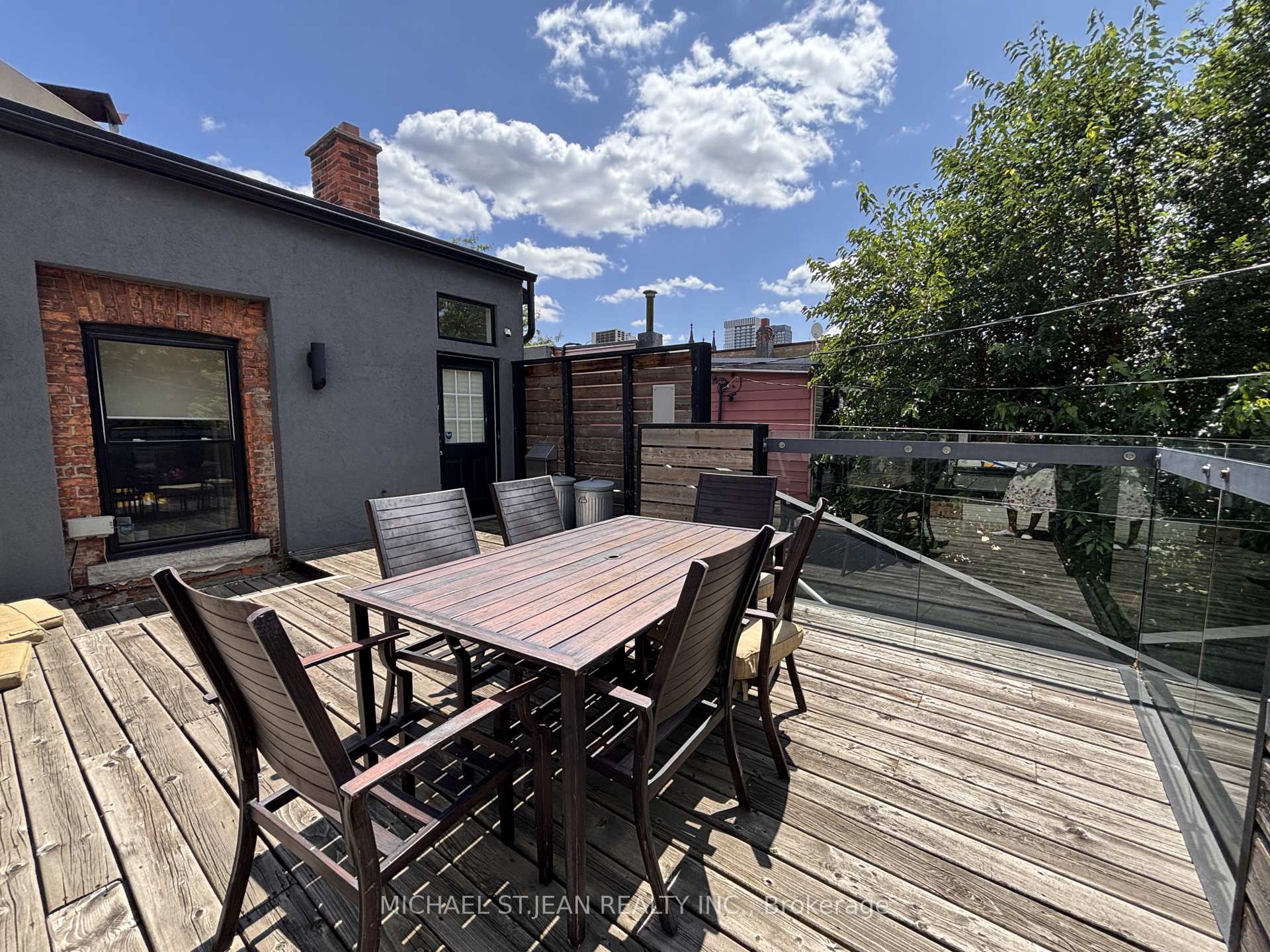 Photo 9 of Unit Upper, 301 James Street N, Hamilton, North End — HOMEH