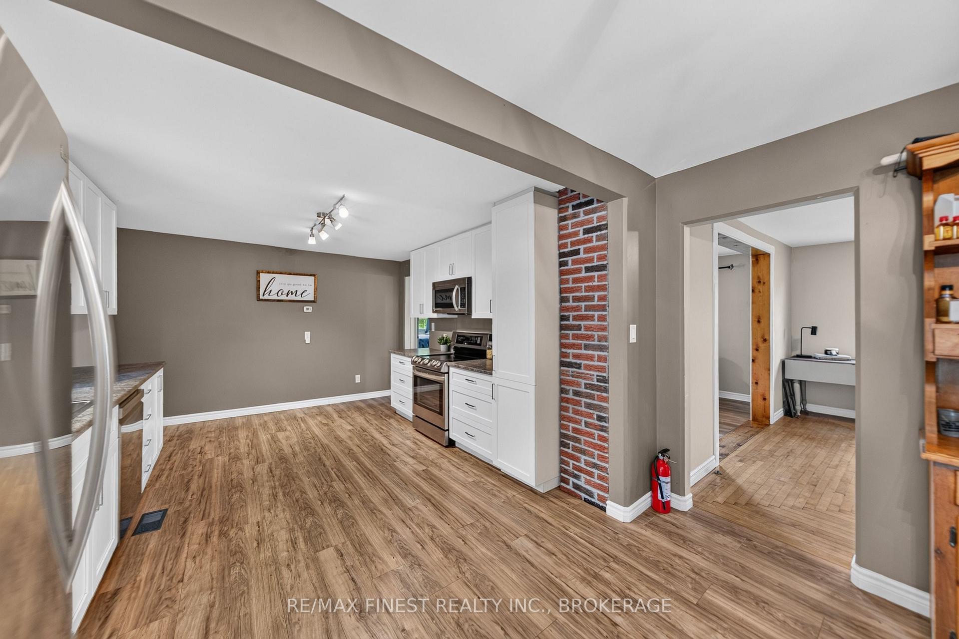 Photo 11 of 6213 Perth Road, Frontenac, Frontenac South — HOMEH
