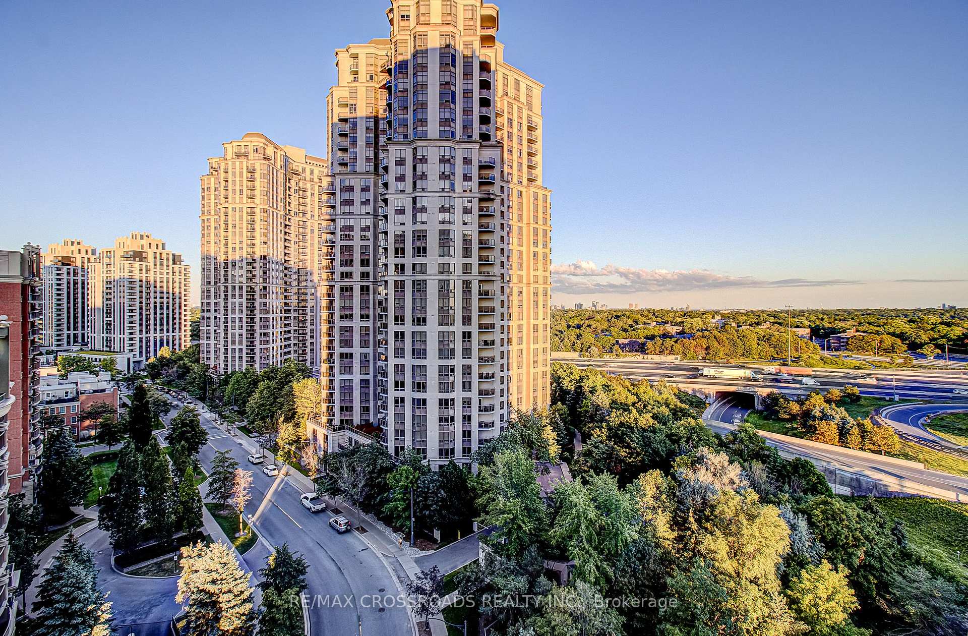 Photo of Unit 1512, 30 Harrison Garden Boulevard