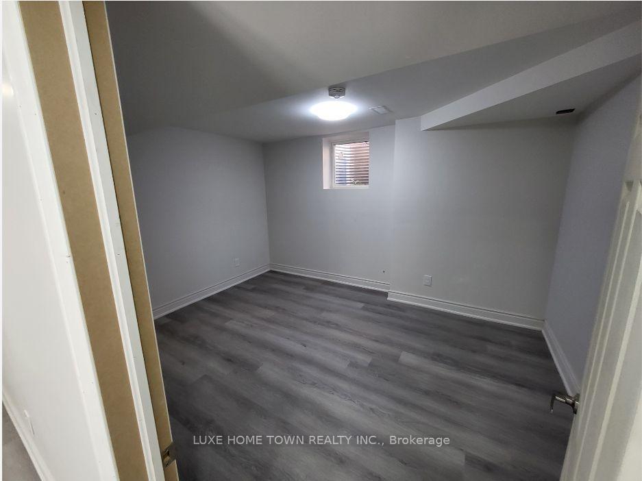 Photo 6 of 23 Castlehill Road, Brampton, Northwood Park — HOMEH